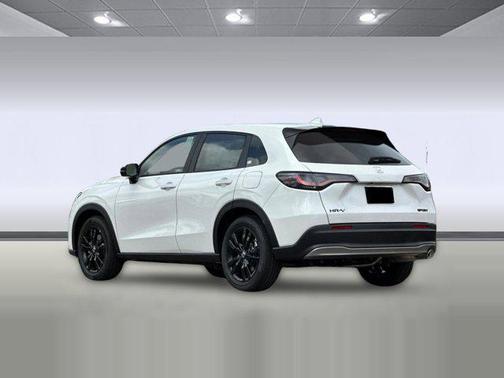 Platinum White Pearl 2027 Honda HR-V Sport