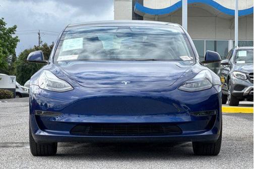 Deep Blue Metallic 2023 Tesla Model 3 Standard Range