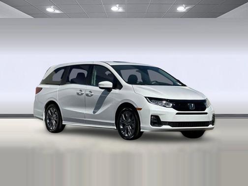 Platinum White Pearl 2026 Honda Odyssey Touring