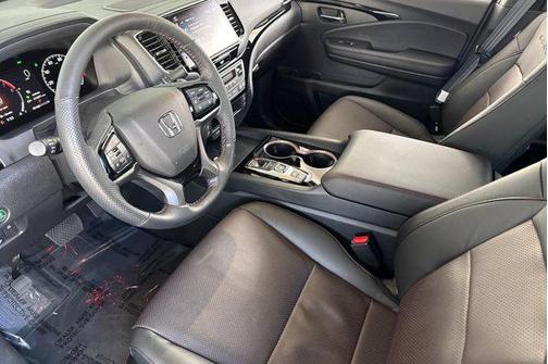 2025 Honda Ridgeline Black