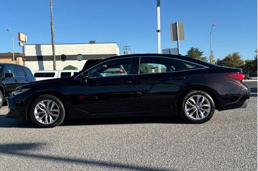 2022 Toyota Avalon XLE