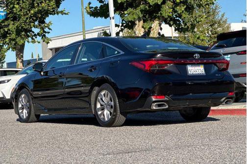 2022 Toyota Avalon XLE
