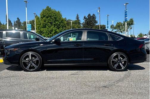Crystal Black Pearl 2024 Honda Accord Hybrid Sport