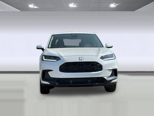 Platinum White Pearl 2026 Honda HR-V LX