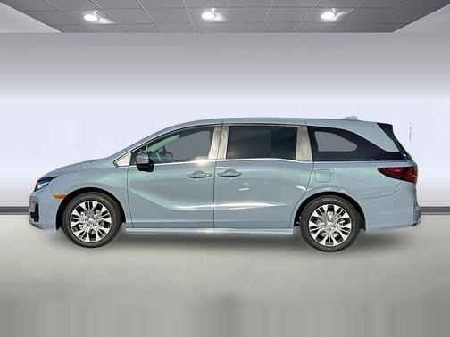 Sonic Gray Pearl 2026 Honda Odyssey Touring
