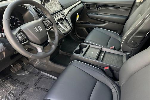 Sonic Gray Pearl 2026 Honda Odyssey Touring