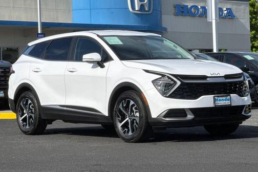Glacial White Pearl 2024 Kia Sportage EX