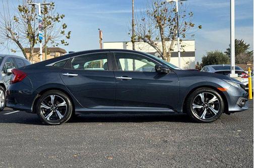 2017 Honda Civic Touring