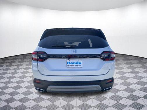 2023 Honda Pilot Touring 8-Passenger