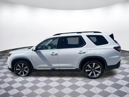 2023 Honda Pilot Touring 8-Passenger