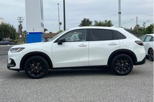 Platinum White Pearl 2024 Honda HR-V 2WD Sport