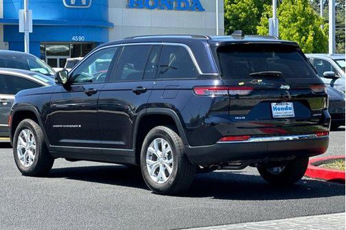 Midnight Sky 2023 Jeep Grand Cherokee Limited