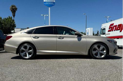 Gold 2018 Honda Accord Touring