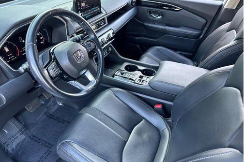 2023 Honda Pilot AWD EX-L 8 Passenger