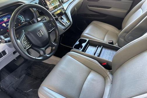 Lunar Silver Metallic 2024 Honda Odyssey EX-L