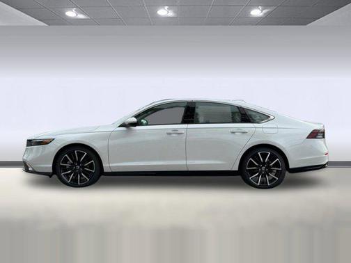 Platinum White Pearl 2026 Honda Accord Hybrid Touring