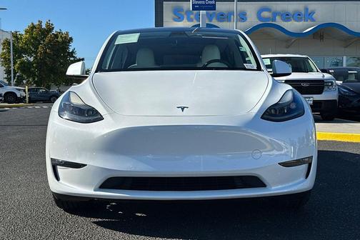 Pearl White Multi-Coat 2022 Tesla Model Y Performance Dual Motor All-Wheel Drive