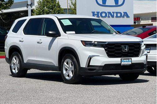 Platinum White Pearl 2024 Honda Pilot LX