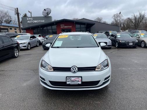 2016 Volkswagen Golf SportWagen TSI S 4-Door