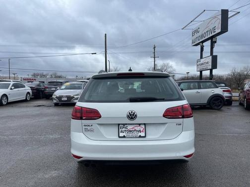 2016 Volkswagen Golf SportWagen TSI S 4-Door