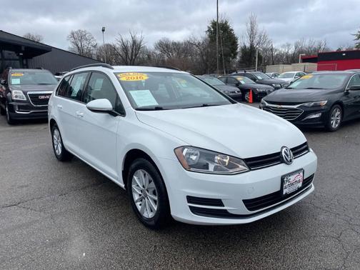 2016 Volkswagen Golf SportWagen TSI S 4-Door