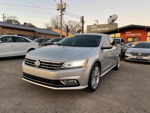 2018 Volkswagen Passat 2.0T SE w/ Technology