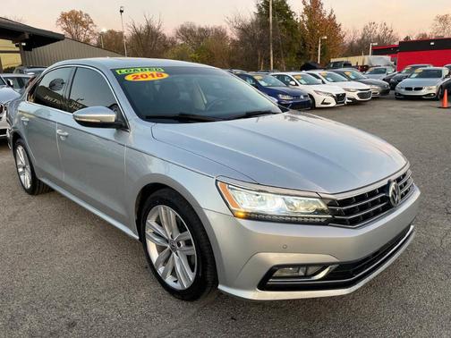 2018 Volkswagen Passat 2.0T SE w/ Technology
