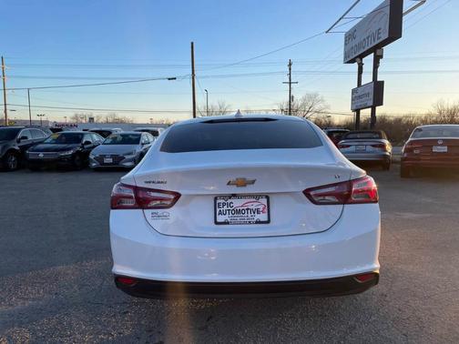 2022 Chevrolet Malibu LT