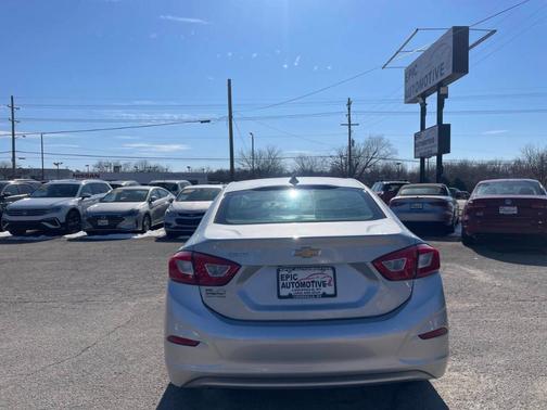 2018 Chevrolet Cruze LS
