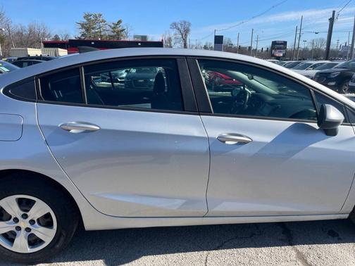 2018 Chevrolet Cruze LS