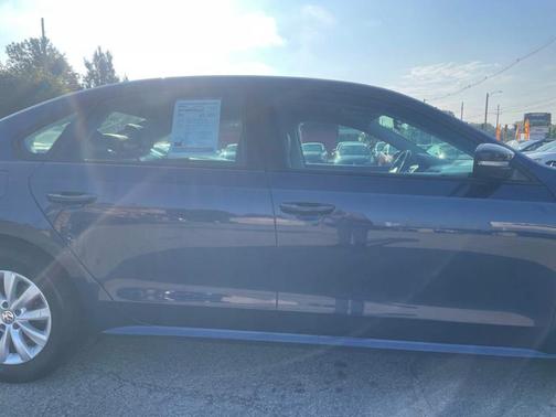 2015 Volkswagen Passat 1.8T Auto Wolfsburg Ed