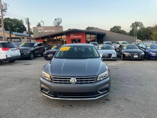 2017 Volkswagen Passat 1.8T SE