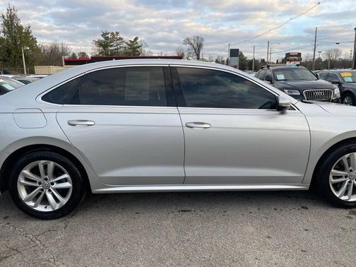 2020 Volkswagen Passat 2.0T SE