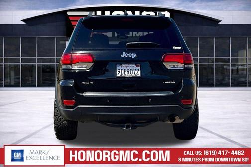 Diamond Black Crystal Pearlcoat 2022 Jeep Grand Cherokee Laredo