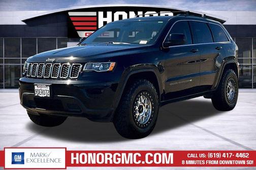 Diamond Black Crystal Pearlcoat 2022 Jeep Grand Cherokee Laredo