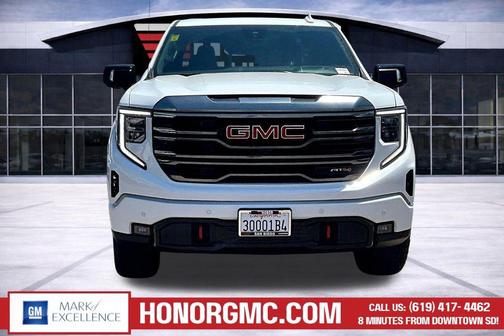 Summit White 2024 GMC Sierra 1500 AT4
