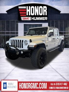 Bright White Clearcoat 2021 Jeep Gladiator Sport S