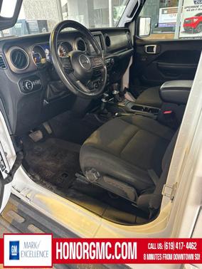 Bright White Clearcoat 2021 Jeep Gladiator Sport S