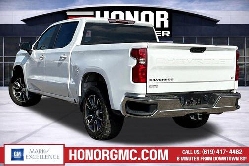 Summit White 2022 Chevrolet Silverado 1500 LT