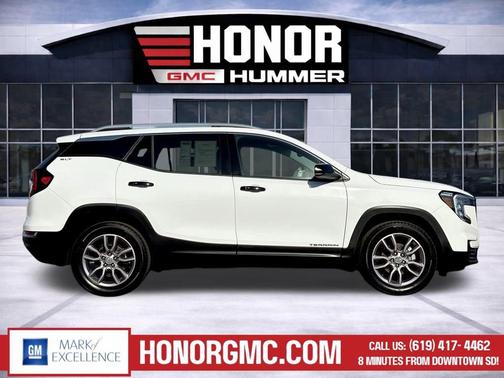 Summit White 2024 GMC Terrain SLT