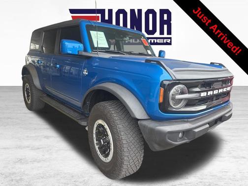 Velocity Blue Metallic 2023 Ford Bronco Outer Banks
