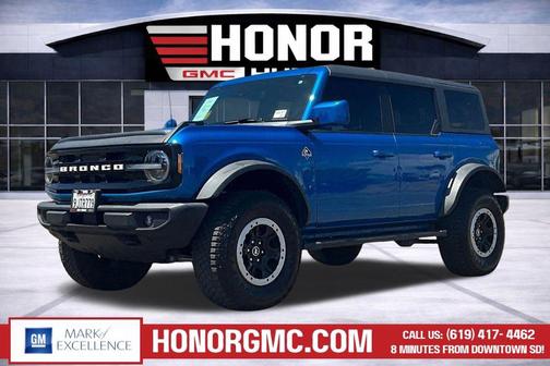 Velocity Blue Metallic 2023 Ford Bronco Outer Banks