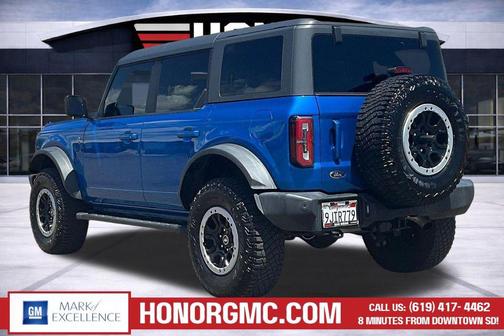 Velocity Blue Metallic 2023 Ford Bronco Outer Banks