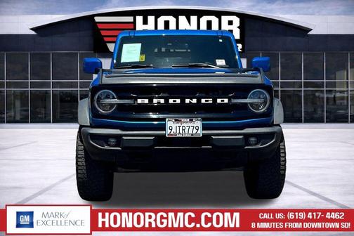 Velocity Blue Metallic 2023 Ford Bronco Outer Banks