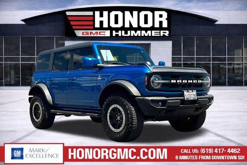 Velocity Blue Metallic 2023 Ford Bronco Outer Banks