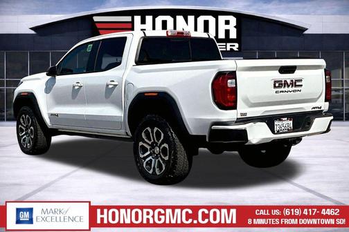 Summit White 2024 GMC Canyon AT4