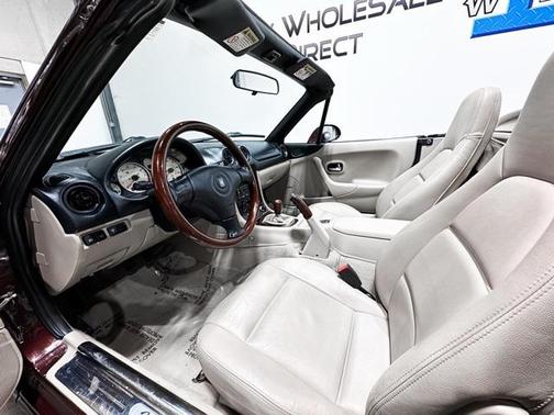 2000 Mazda MX-5 Miata Base