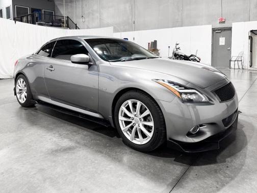 2015 INFINITI Q60 S