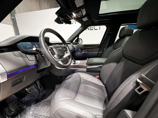 2025 Land Rover Range Rover P530 SE 7 Seat