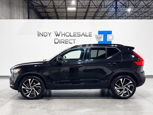 2020 Volvo XC40 T4 R-Design